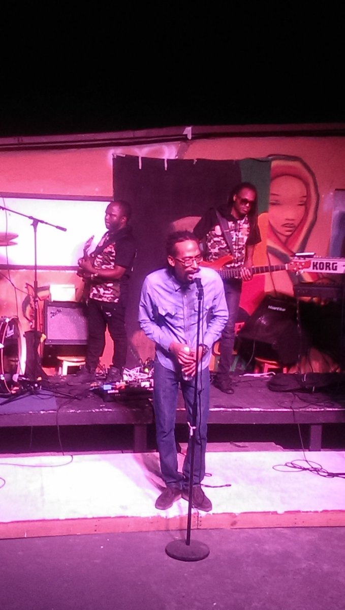 YANKAZBANKAZENT's tweet photo. #TheGideon solo act doing his thing https://t.co/ZHxiUQuoDC