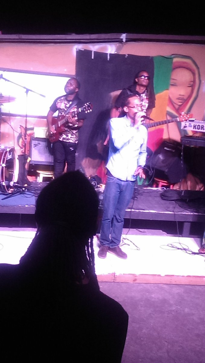 YANKAZBANKAZENT's tweet photo. #TheGideon solo act doing his thing https://t.co/ZHxiUQuoDC
