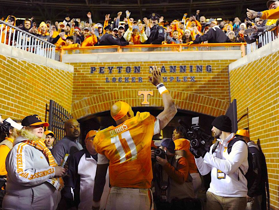 Neyland_Stadium's tweet photo. 🍊🏈 Thank You @josh_dobbs1 🏈🍊 https://t.co/Mahx5ObZ5N