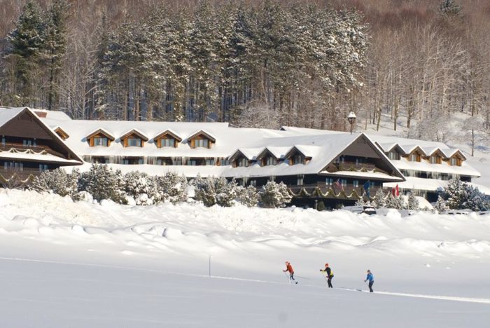 sandyconnolly's tweet photo. Did you know? The Oldest Cross Country #Ski Center In America Is Right Here In #Vermont @trappfamily
https://t.co/9toKHQ04rO https://t.co/nkUawHFjmQ