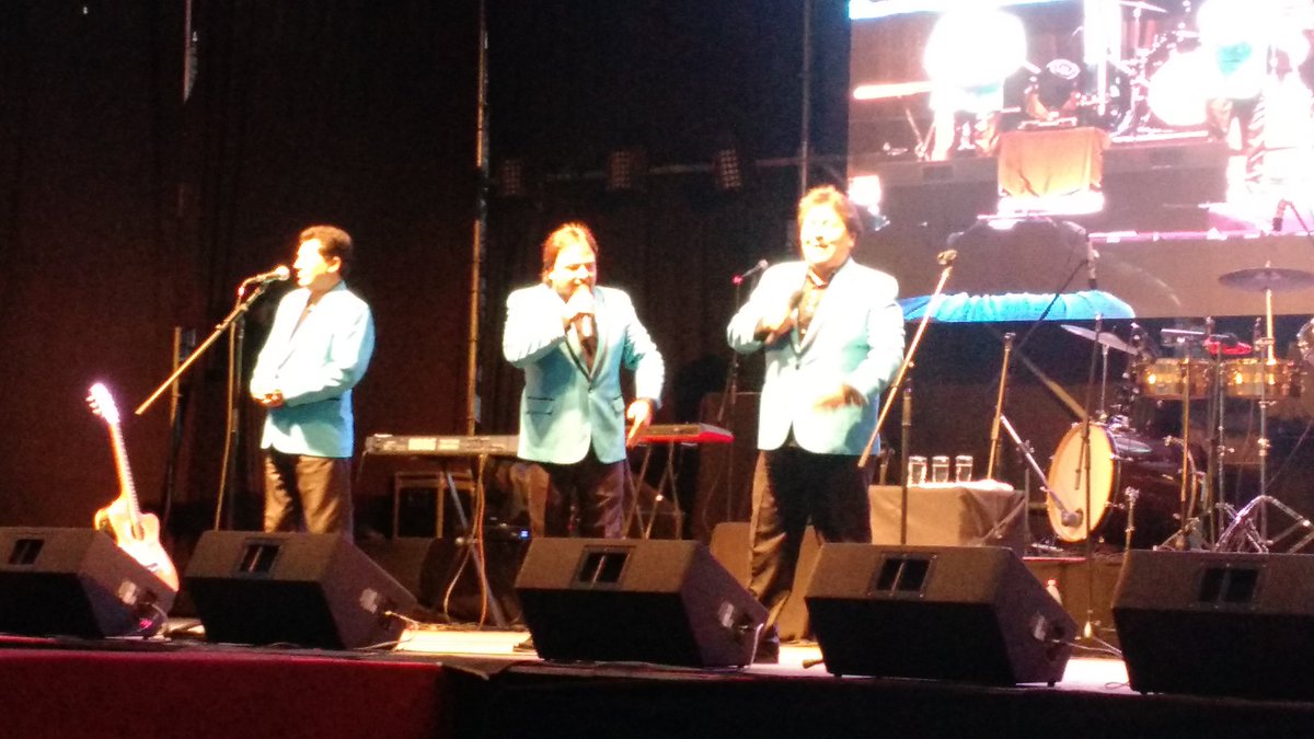 En estos momentos #LosAtletasDeLaRisa  en #VeranoLosMuermos2017  #LosMuermos