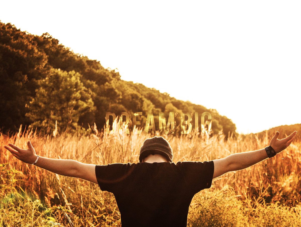 QANLife's tweet photo. 'You say I dream too big. I say you think too small'. #QANLife ⚫️⚪️ #DreamBig #BelieveInYourself #BeYou https://t.co/1TdvXjkZ8O