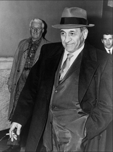 DaRoyofficial's tweet photo. Pictured here are 4 of the most Notorious criminals in History. https://t.co/NZiqhVYb3x