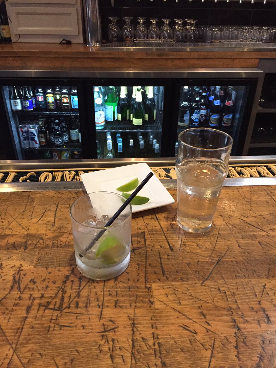 JonRyan9's tweet image. My off season happy hours remind me a lot of me running the ball. It starts off amazing but ultimately just ends with me having a headache.