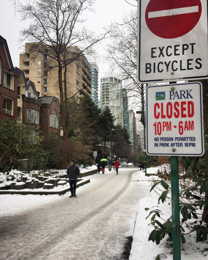 coleenchristie's tweet image. Thanks @ParkBoard for the warning shelters. Nxt yr pls salt this Westend thru-way at Haro. #solidice #seniors #snow