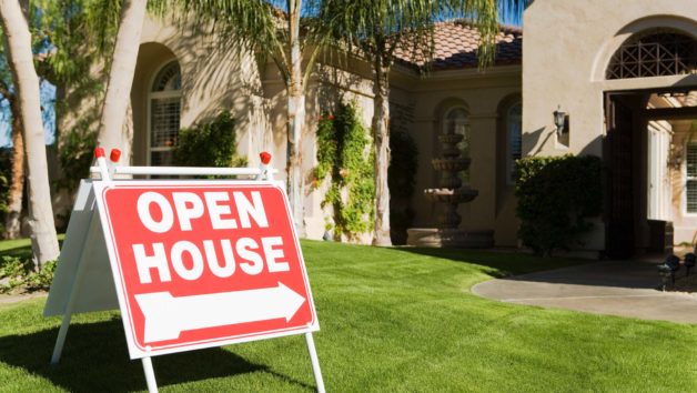 realtordotcom's tweet image. Get moving! 4 urgent reasons you should sell your home in 2017:  rltor.cm/5eyfq  #realestateadvice