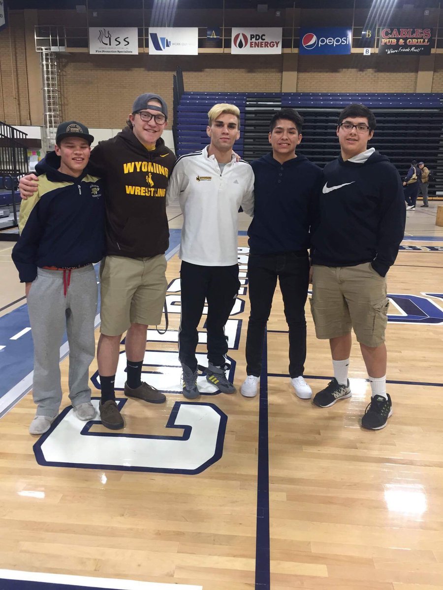 fredwrestlegang's tweet photo. Our 106, 170, 145, and 220 all got to meet Bryce Meredith of the Wyoming cowboys tonight at their victory against UNC #gowyo #deezpinz https://t.co/yW5Xov8ZCk