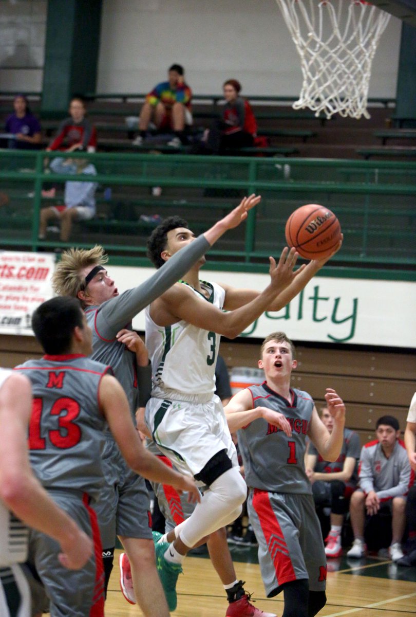 azds's tweet photo. Flagstaff boys reach region tourney final, cruise past Mingus Union with a final score of 74-49 https://t.co/pb7t8zgEtO https://t.co/jNZiMfYYMM