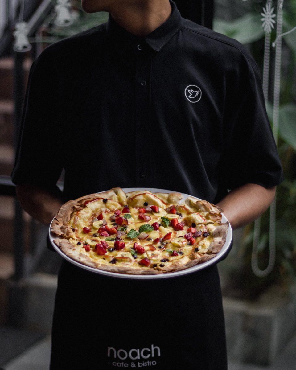Eating fruits never be boring with our Tutti Fruti Pizza, come and experience it!
#noachcafeandbistro