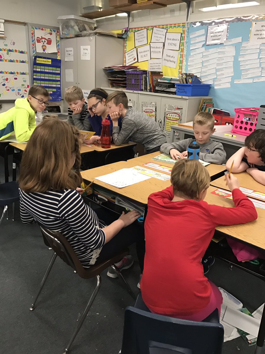o_teandra's tweet photo. Students are discussing literary themes for their essays. https://t.co/vJwNWUHSeG
