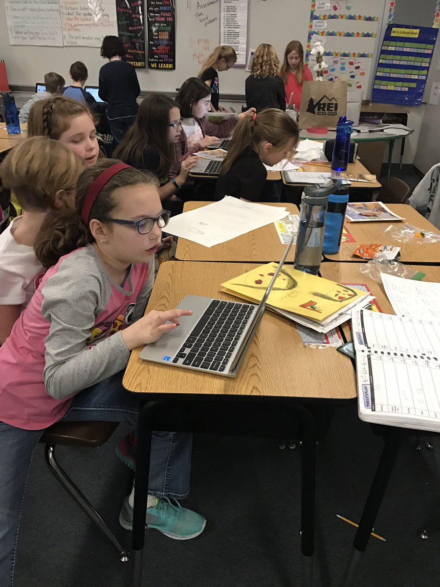 o_teandra's tweet photo. Students collaborating in groups on their biography projects! https://t.co/7qOKzaE0zS