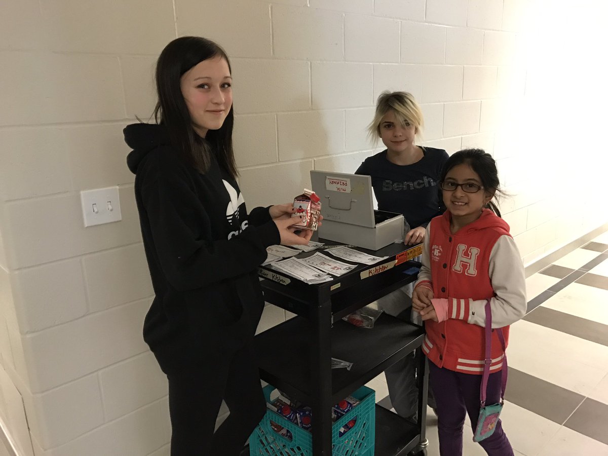 ClintonBreau's tweet photo. A big Voyageur shout out to the caring students @TrentRiverPS #milkhelpers have begun running our #milkprogram. #studentleaders https://t.co/UJNpGKpEib