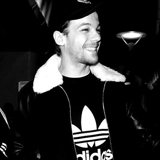 nhbrtour's tweet photo. RT — VOTO

VOTEONED TALENTFM
#OneDBestFans https://t.co/44xT1jzx6i