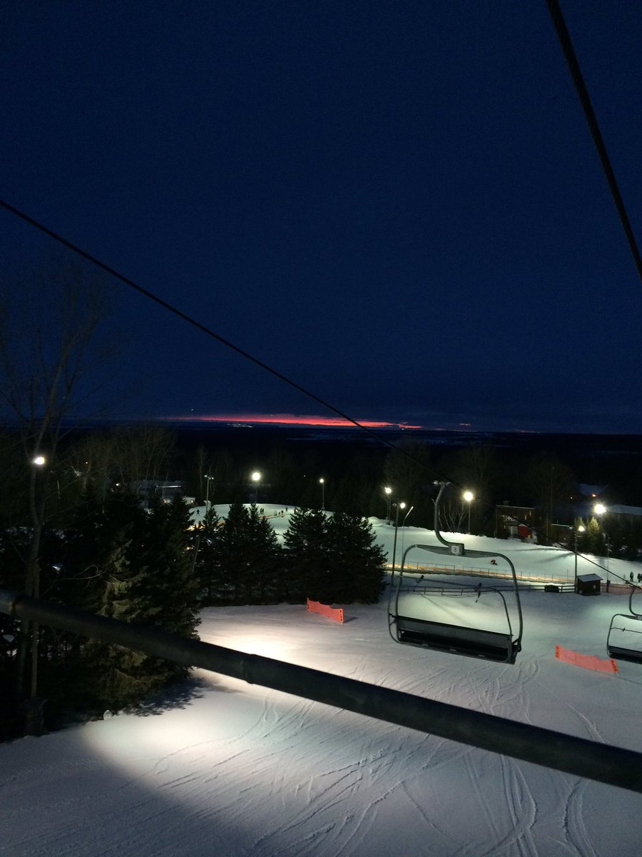 ESBGC_RRTG's tweet photo. sunset snowboard session https://t.co/PUmYYuCeAi