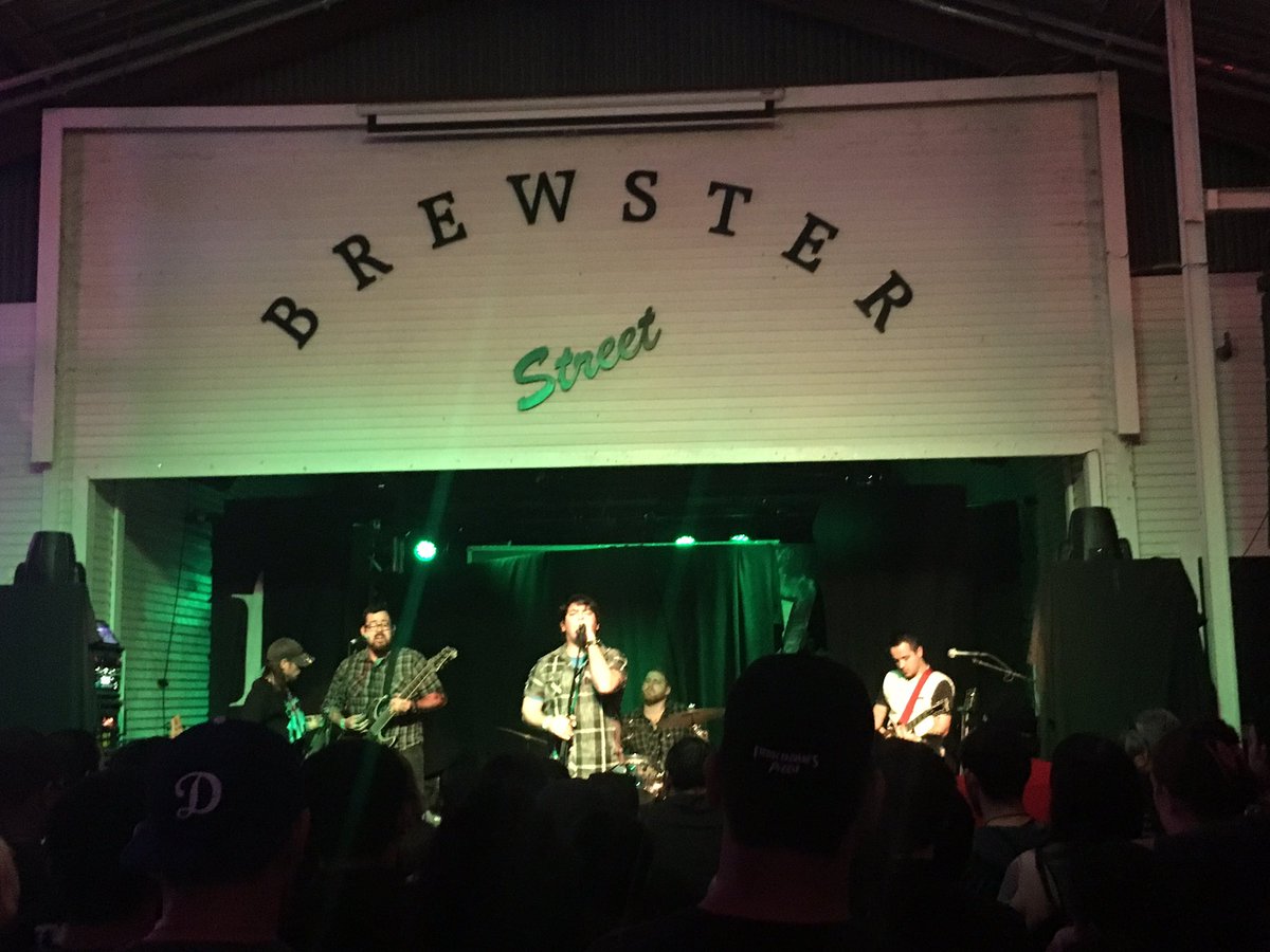 kenswear's tweet photo. first out of four bands tonight!! great local talent!!!!! @Reszband https://t.co/g2uGxJz3CK