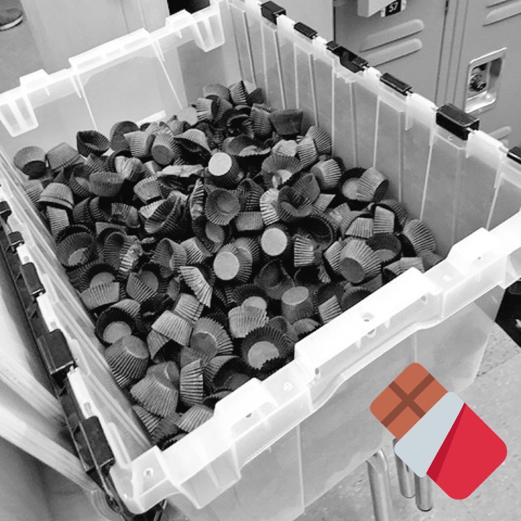 micahdfowler's tweet photo. That was a lot of chocolate!! 🍫 #bts #speechless https://t.co/VcIOE4p8qq