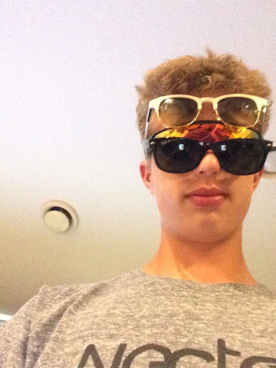 Happy birthday jevans ❤ #fist #farm