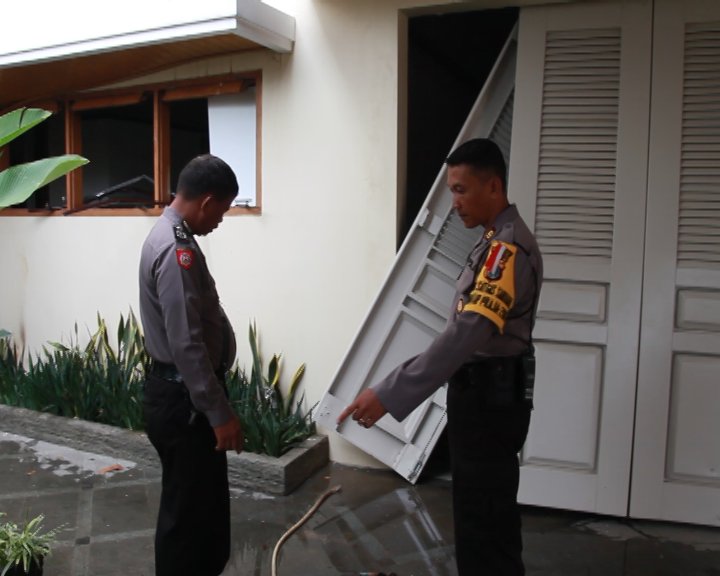 Rumah Pribadi Walikota Kendari Dibom Orang Tak Dikenal, Peristiwa Terjadi Kamis Pagi 9 Februari 2017, Sekitar  Pukul 07.30 WIT