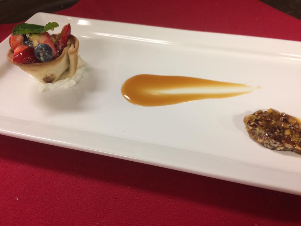 AuroraInnOhio's tweet image. Finale! Amaretto Zabaglione with macerated berries and salted pecan brittle. #aurorainnohio #winedinner