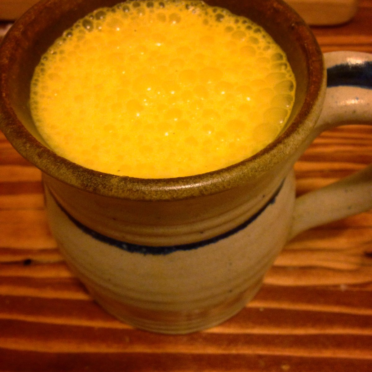 goldenroot_'s tweet photo. #turmeric latte with almond milk! Perfect for your evening wind-down. #goldenroot #goldenmilk #vegan #5280eats #caffeinefree https://t.co/TteH6RPsFt