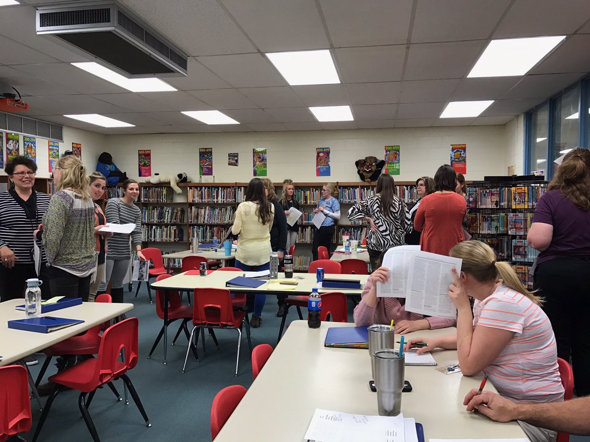 tkwapnioski's tweet image. @jwiedeman11 with @NorthfieldElem establishing a culture for learning. #DanielsonFramework #non-negotiables