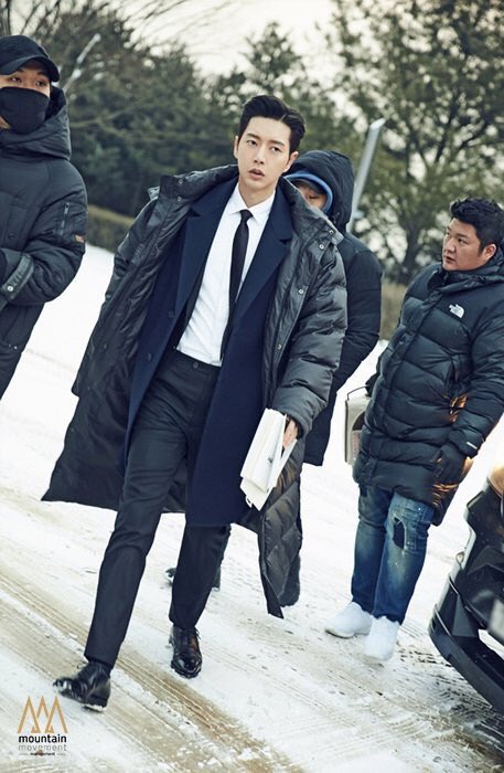 C4MPeqZWcAEbyjH.jpg:large