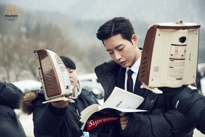 C4MPgJzWMAAgWRZ.jpg:large