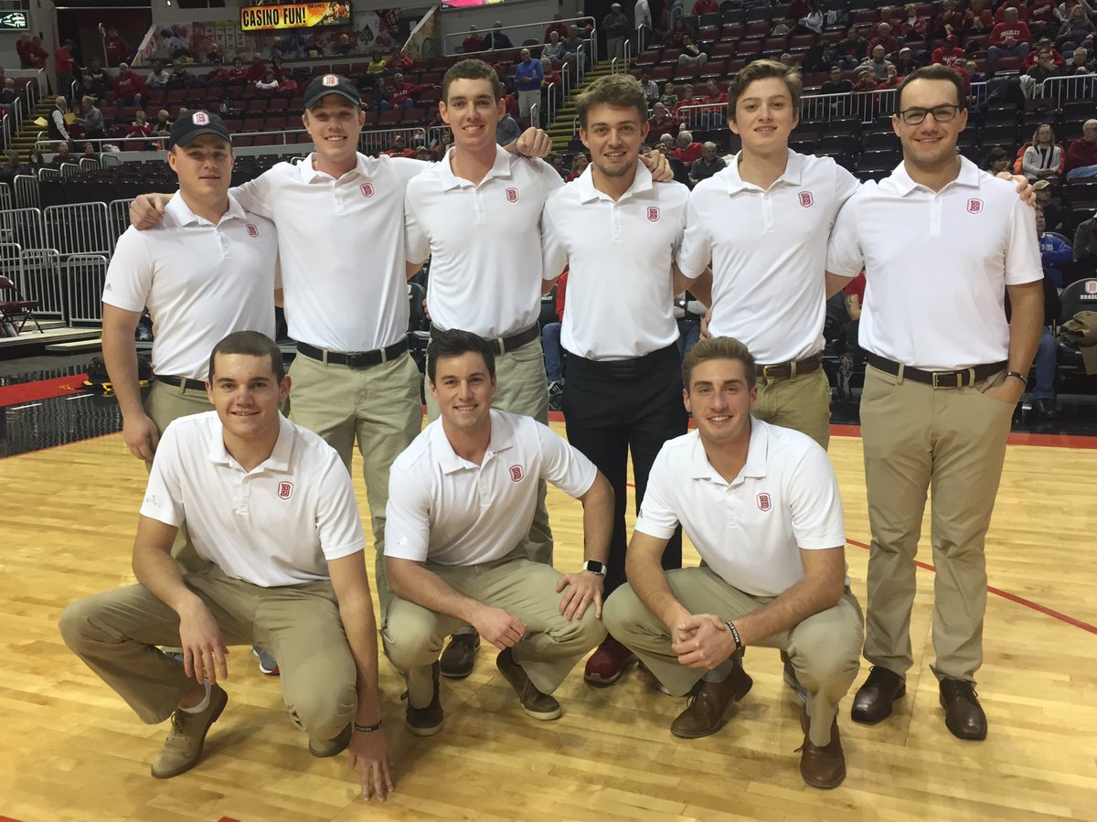 BUMensGolf's tweet image. Halftime Recognition for AD Honor Roll for Fall 2016! BU Men's Golf had a team GPA of 3.5 and looking to improve this spring! #Books&amp;amp;Birdies