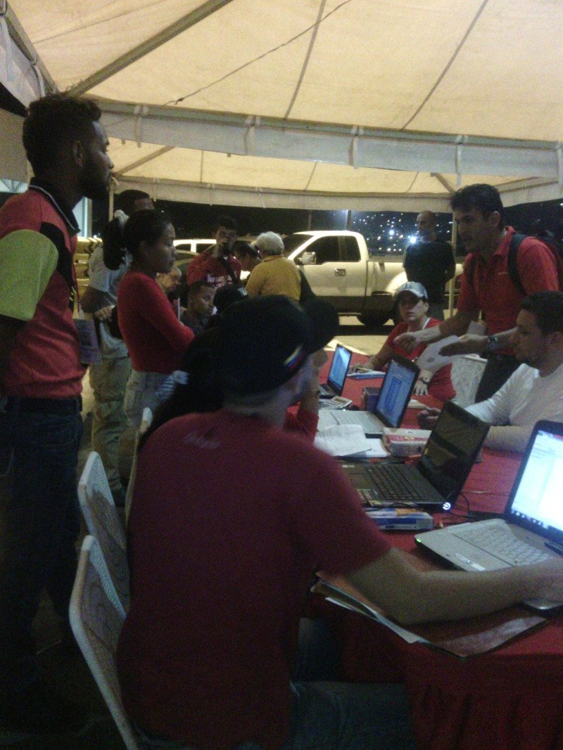 abrebrechacom's tweet photo. Jornadas socialistas de #MiCasaBienEquipada llegan a hogares Varguenses gracias a @NicolasMaduro y Comersso: Legisladora Margarita Rodríguez https://t.co/b4HvF9CIph