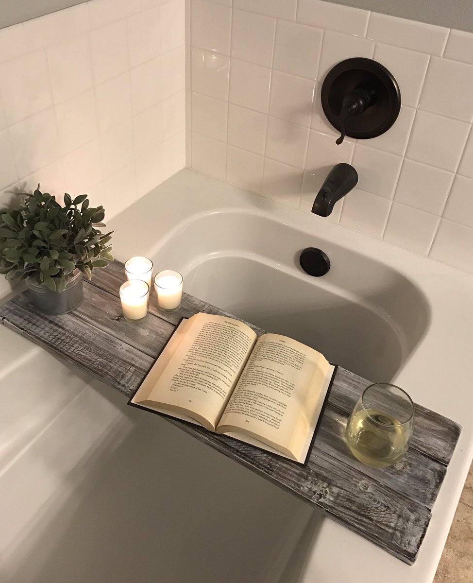 mrdobyns0901's tweet photo. Who wouldn't love this for a #ValentinesDay gift? https://t.co/sym9RugMWZ  #farmhouse #giftsforher #farmhousedecor #homedecor https://t.co/kQS77kG2OO