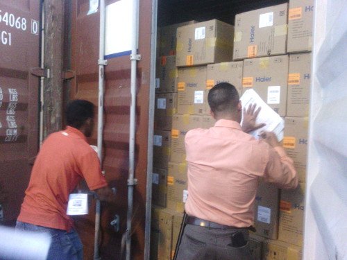 abrebrechacom's tweet photo. @dcabellor #3AñosConElMazoDando Jornadas socialistas de #MiCasaBienEquipada llegan a hogares Varguenses gracias a Chavez:Margarita Rodriguez https://t.co/p9e9k5qBdM