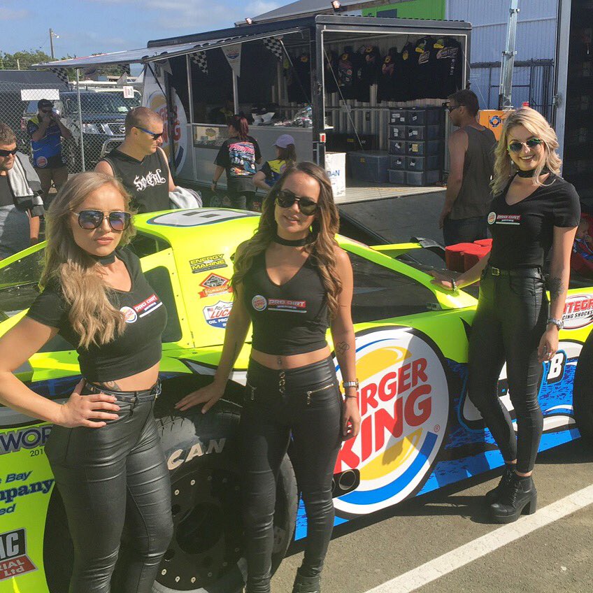 ve_mgmt's tweet photo. BK PRO DIRT SERIES 🏁
#VeModels #VeManagement #BKProDirtSeries #SuperSaloon #Racing #PitGirls https://t.co/iNv0LqwFoz