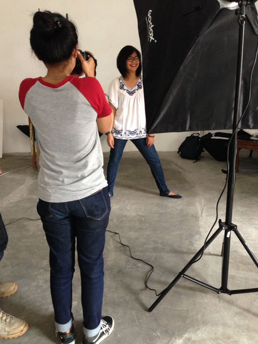 kelaspagiyogya's tweet photo. 9/2/2017 Rajin deh Kelarin tugas Lighting#2 @gdewira @s_pamungkaz @budeelim @bowielha + lighting @raydigitaljogja https://t.co/8Rx7AsyTtO