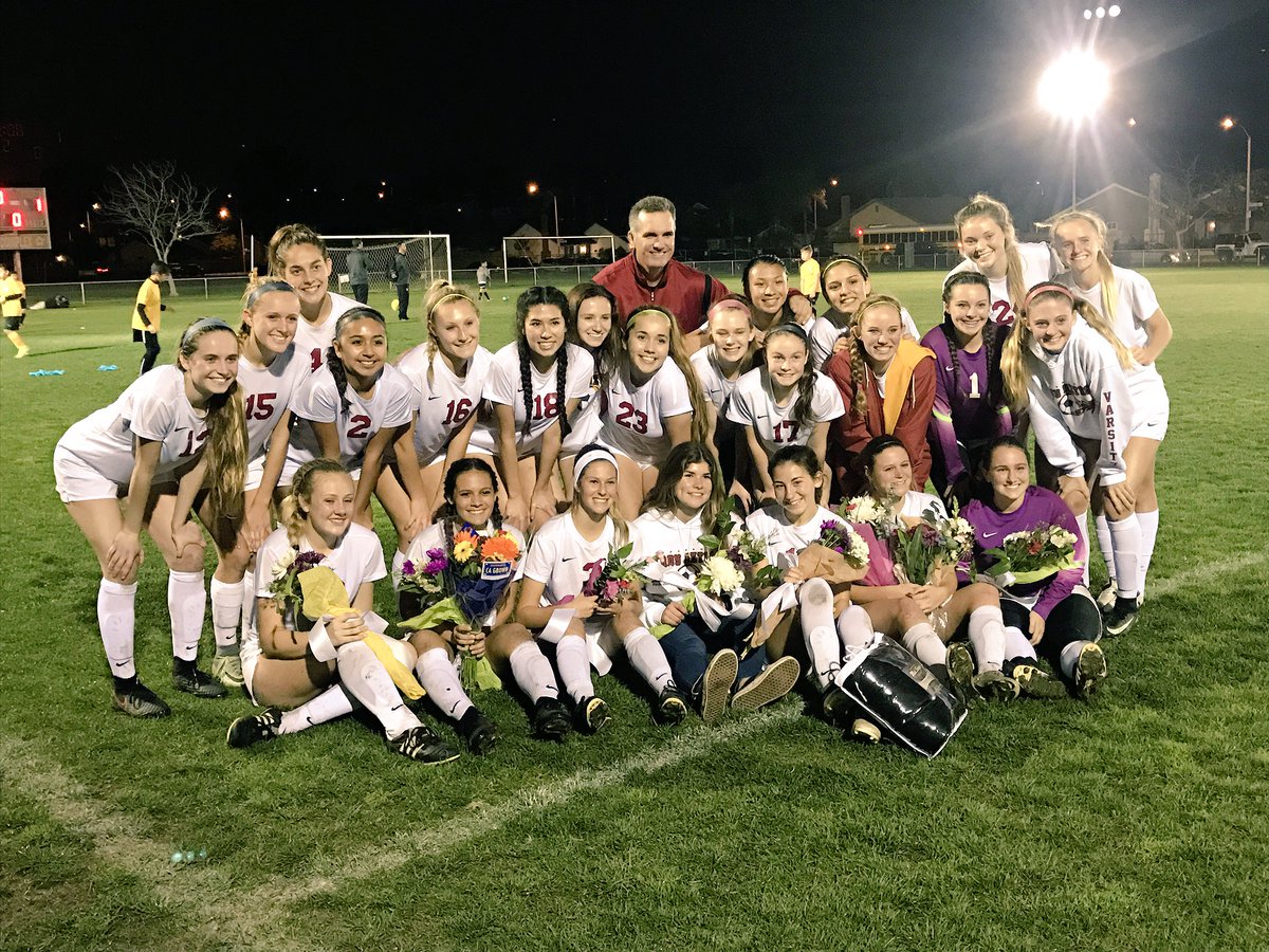 EHSSoccerRocks's tweet image. Aztecs are league champs after tonight's 2-1 victory over Foothill! Goals by @peytonlott77 and Jayden Ramirez!@ocvarsity @SoCalSidelines