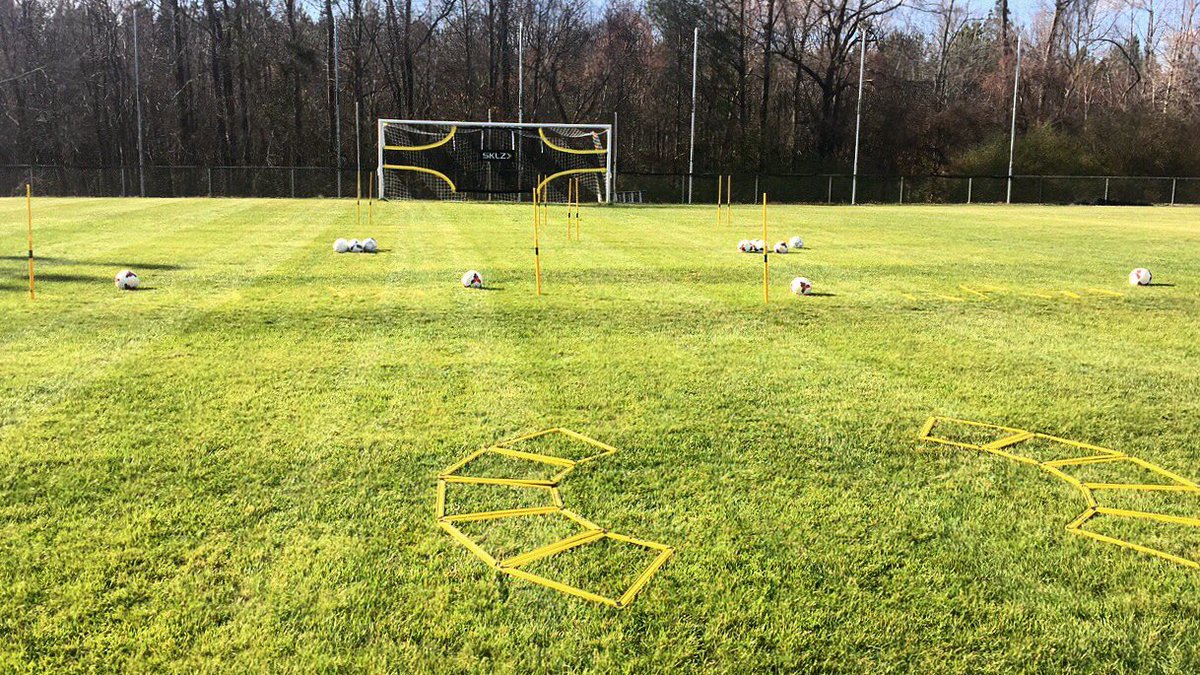 randol02's tweet photo. No better way to prepare for the upcoming season 🎯@SKLZ #AgilityTrainerPro #Goalshot #GoKnights @GSchoolSoccer https://t.co/rLagkkHryJ
