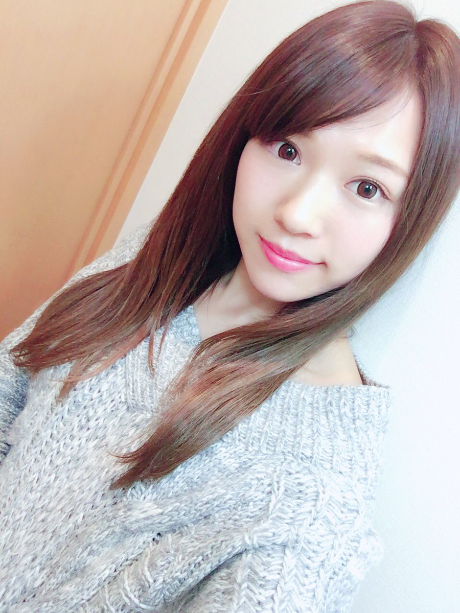 yuuka_mielxx's tweet photo. 💜new hair color💇🏼💜
ちょっと光が黄色くてわかりにくいけどパープルアッシュ〜😊💜
ランウェイ歩くときライトで艶が出るように紫を入れました！
本番が楽しみです💜はやく皆様にお会いしたい💜

✡️https://t.co/DmSS95CHSK

#ミスオブサークル https://t.co/ro9pWfxR0a