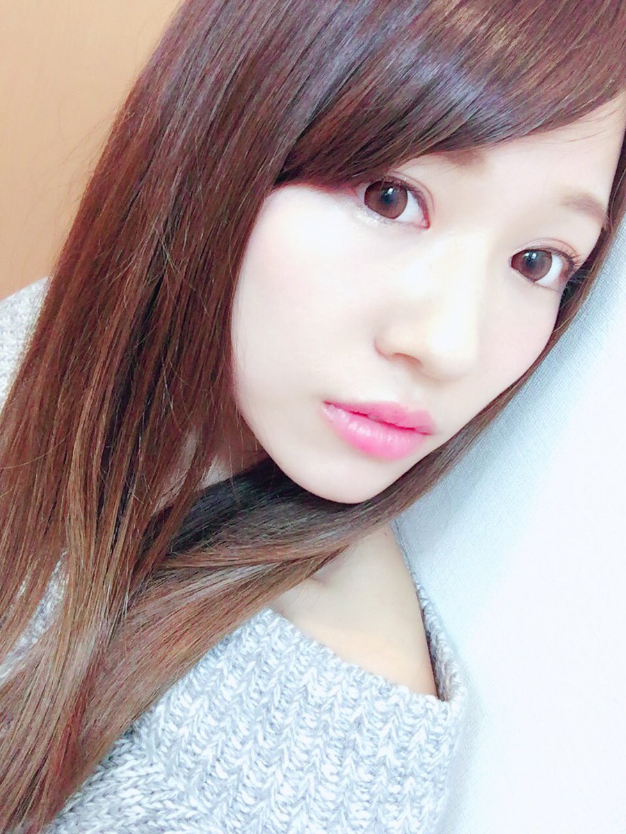 yuuka_mielxx's tweet photo. 💜new hair color💇🏼💜
ちょっと光が黄色くてわかりにくいけどパープルアッシュ〜😊💜
ランウェイ歩くときライトで艶が出るように紫を入れました！
本番が楽しみです💜はやく皆様にお会いしたい💜

✡️https://t.co/DmSS95CHSK

#ミスオブサークル https://t.co/ro9pWfxR0a