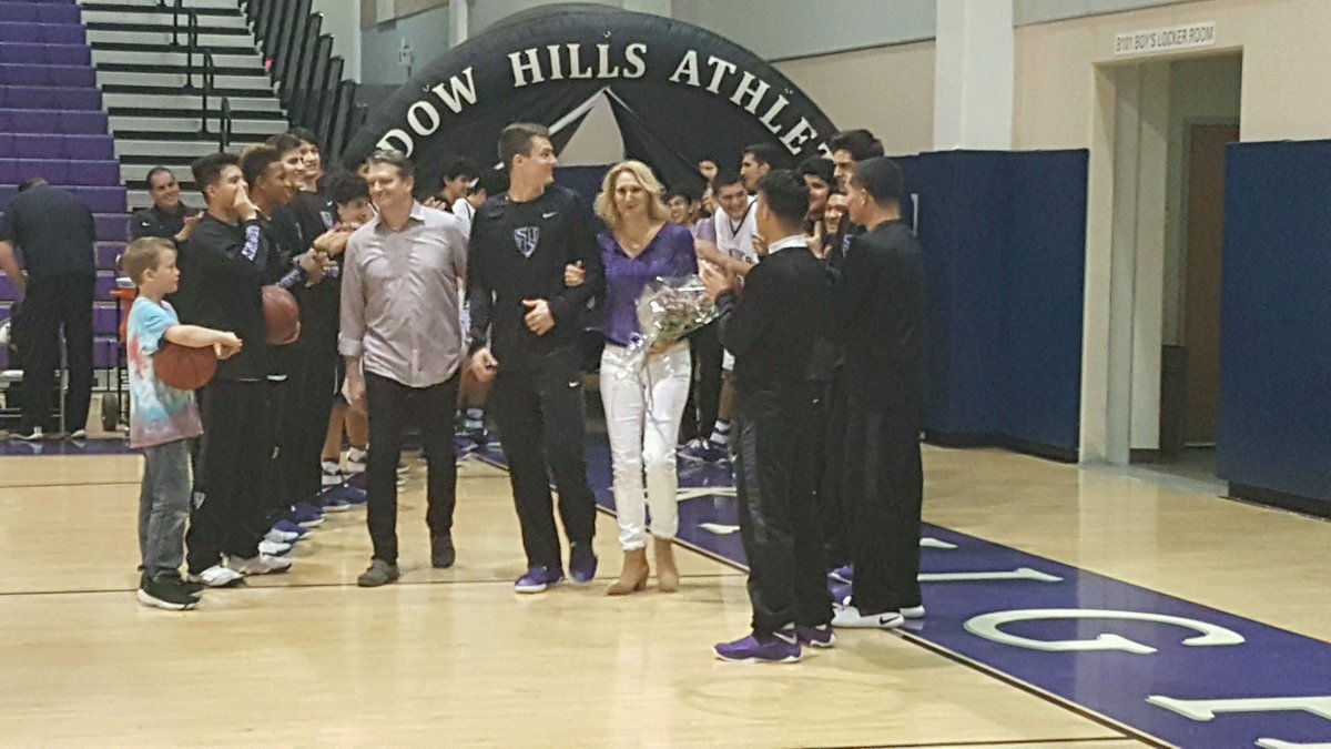 TheShadowHills's tweet photo. Knight's basketball wins 65-55 over Xavier on Senior Night. Thank you seniors!  #knightsdoitright @SH_HSAthletics  @SHHSASB https://t.co/IfKd4g4D09