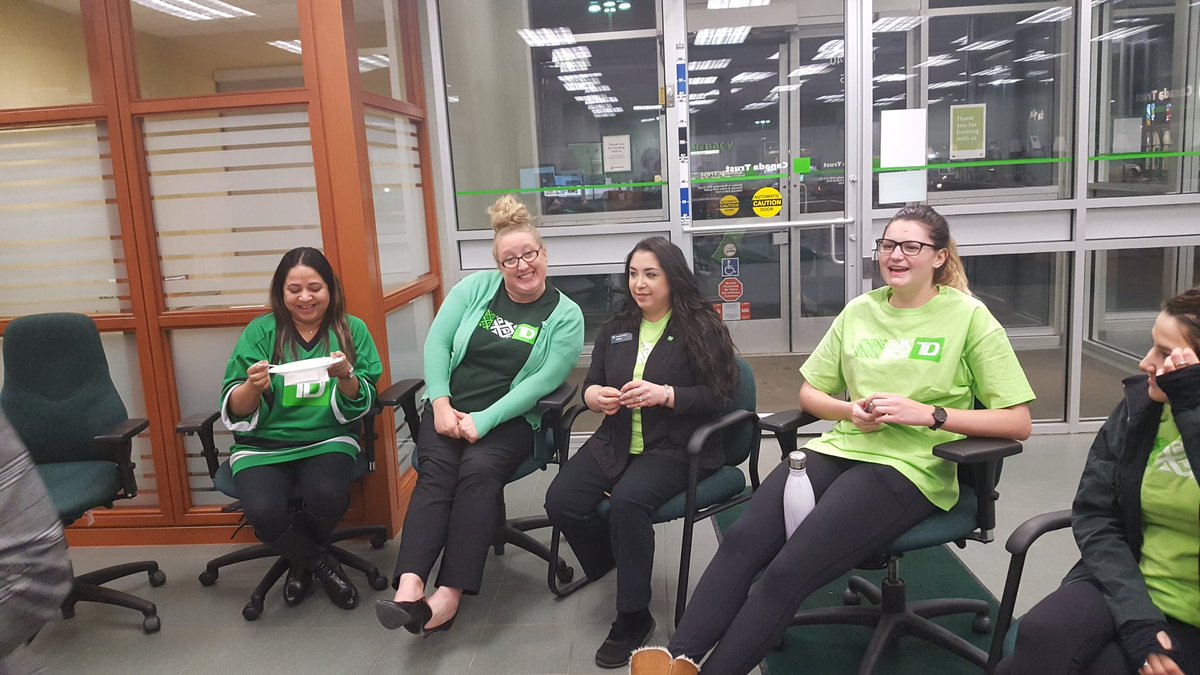 samrawit_EE's tweet photo. #TD#Summerwood #Happyday #Happyteam @HeatherWagnerTD @CassandraSandi @BrianGervais_TD @ChristineWay4 https://t.co/vZk99BsARy