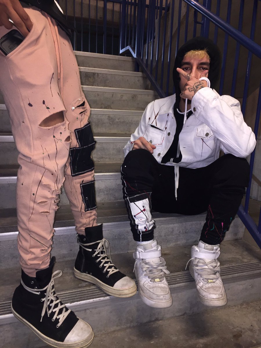 4rehnangel's tweet image. BLOODY SICKO! 🕷🍷
@SNIPEREEZY @JalenLeMuerte