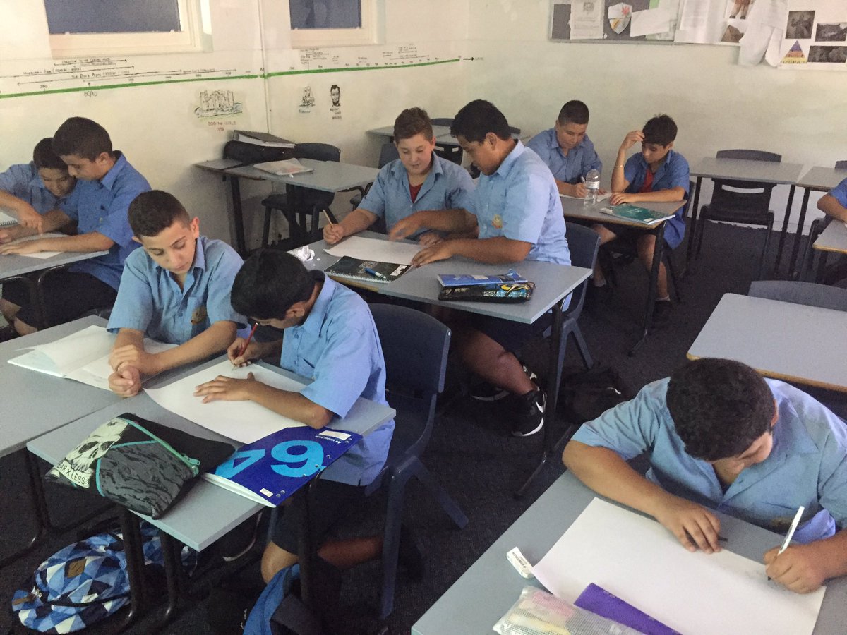 satch_school's tweet photo. #year8 completing outstanding #peersharing. #groupwork builds #resilience @PunchbowlBoys #PBHSgood https://t.co/lOClXblrz4