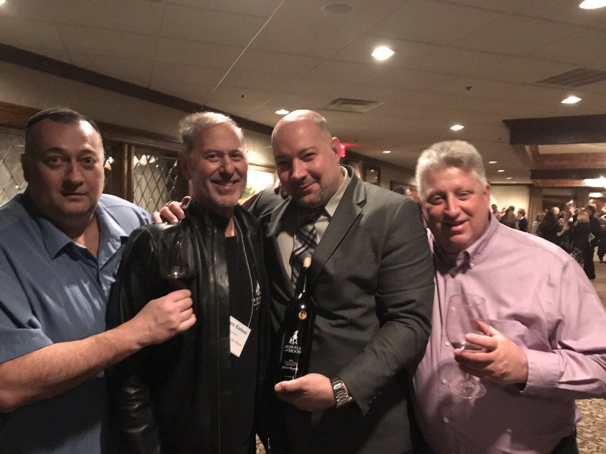 Howell at the Moon Winery and Redoux join forces!