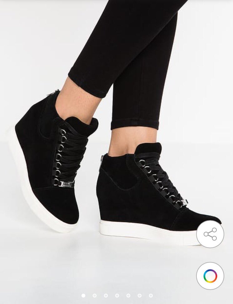 mayorswans's tweet photo. Which pair of shoes should I buy? https://t.co/nEEXCDQtnG