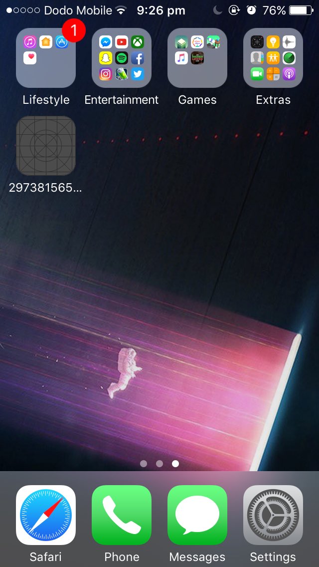 DMcclear's tweet photo. @TheRealHackSpot  what happening I tried to download the jail brake https://t.co/ADKOIUEPIa