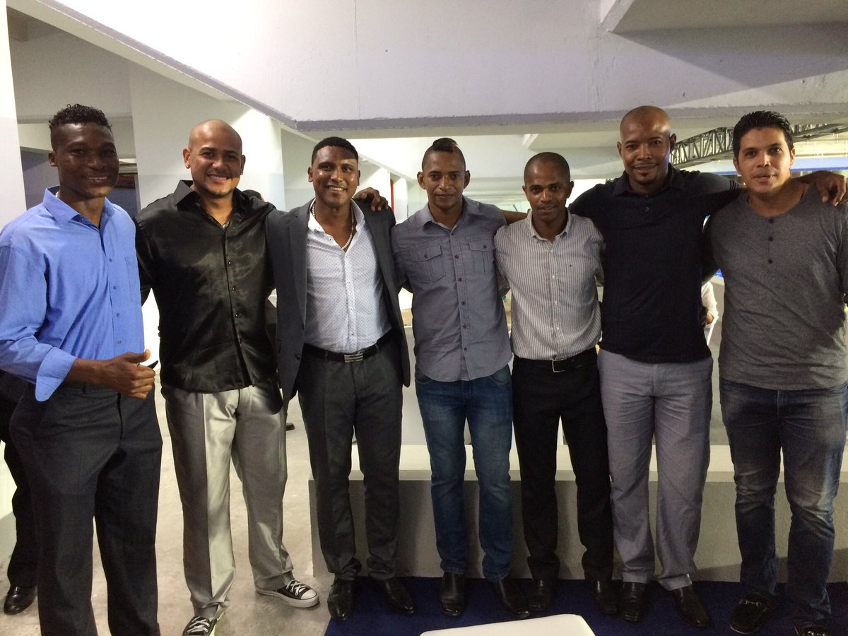 wlcayg's tweet photo. Con el cuqui el chamo Emanuel Rey , y la generación extraterrestres 🏆🏆🚾 https://t.co/rjTV5tGvEp