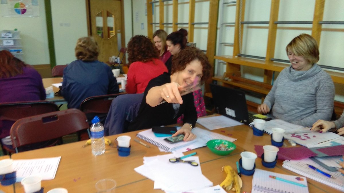 CarolLyon16's tweet photo. Having fun learning about electrostatic forces with Heather &amp; Angie. @MontroseSSERC @SSERCofficial https://t.co/DHfW6EYelH