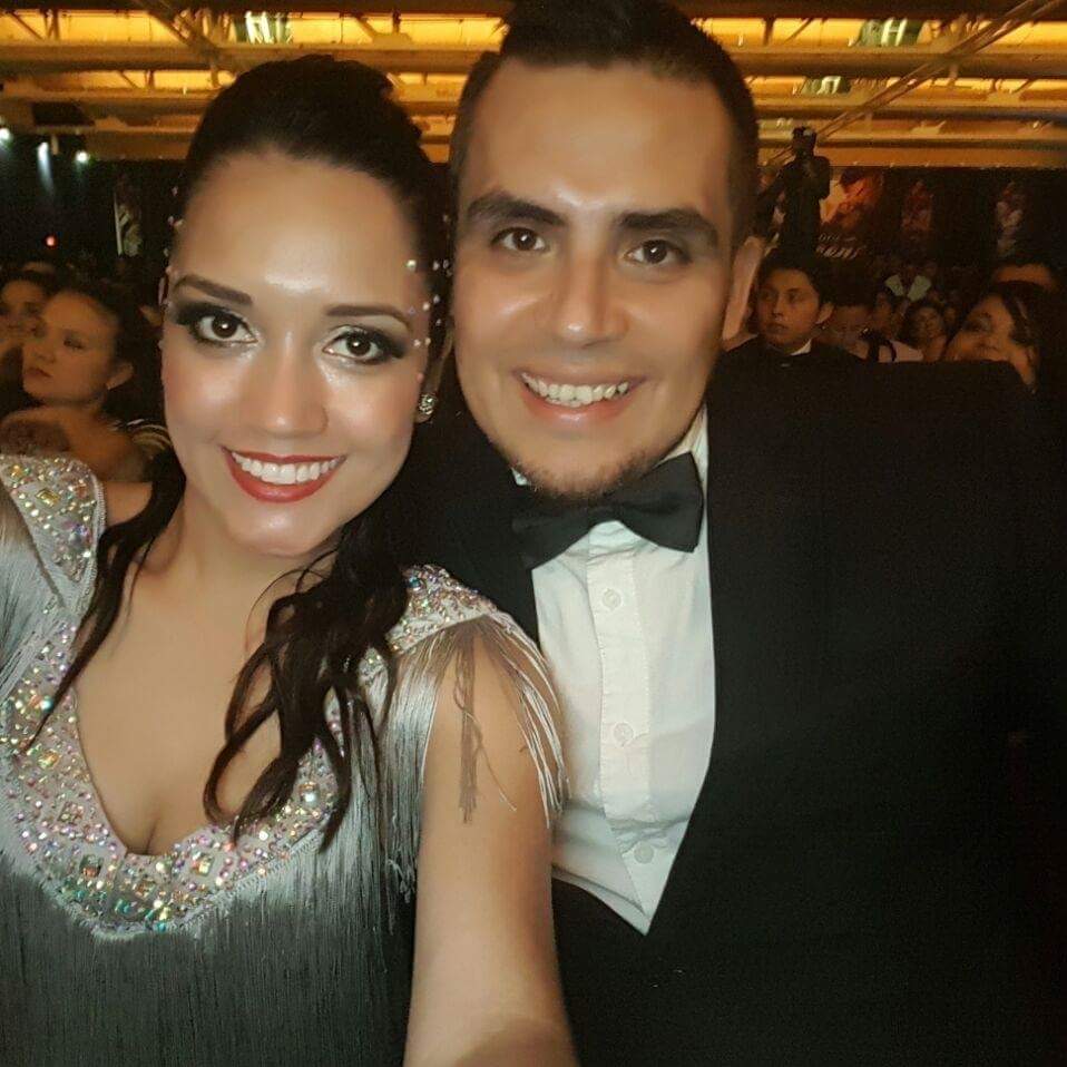 VandoJuarez's tweet photo. Kiero casarme con la novia mas chula y hermosa que es Lupita 😍 💍#ElAmorEsShow https://t.co/9g21qrlcVt