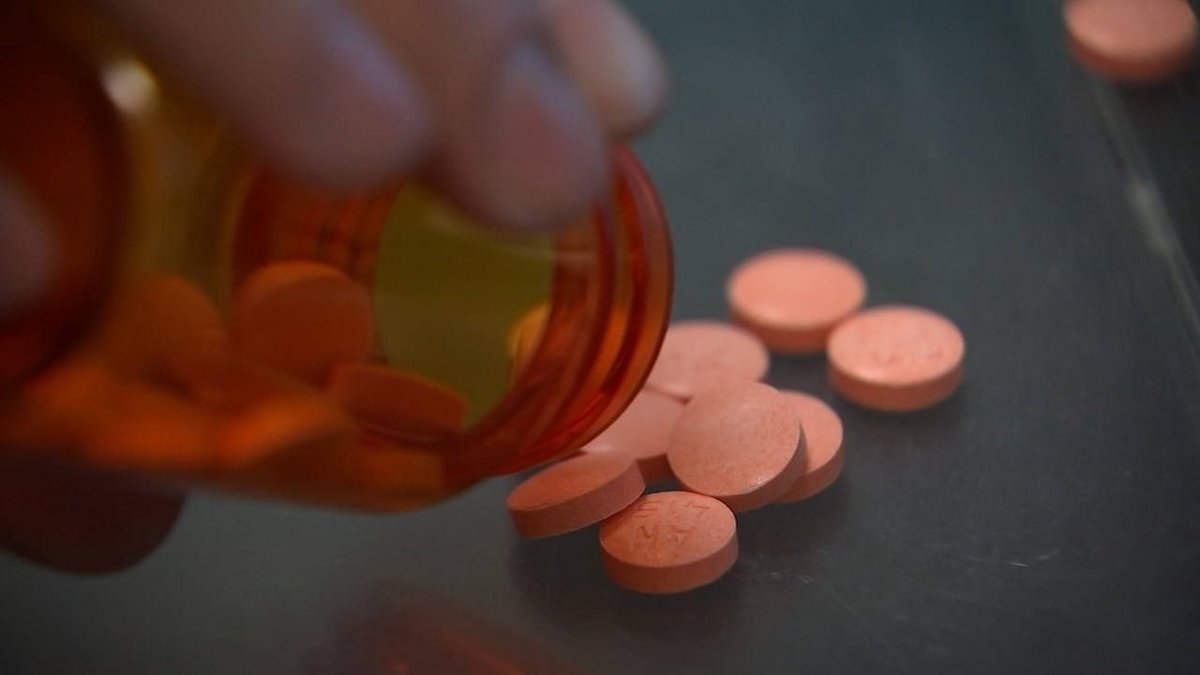 fox12oregon's tweet photo. Pill that can curb heroin addiction becoming more accessible in Portland metro area. https://t.co/oEg2eyZIgs https://t.co/KSqdYGiTHD