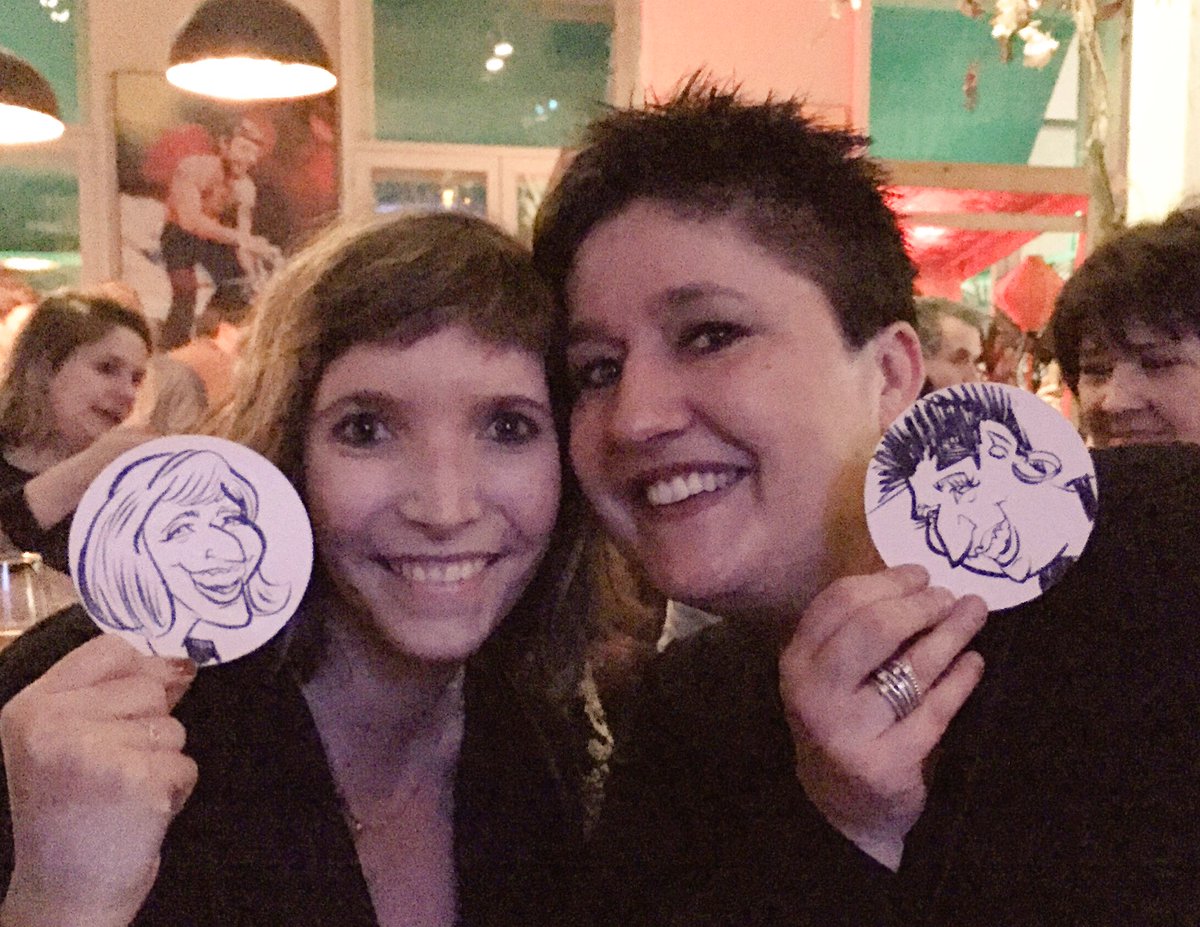 Gisteren mocht ik tekenen op het feest van Exact <a href="/NRCafe/">NieuwRotterdamsCafe</a> ; erg leuke avond! #portretartiest #sneltekenaar (Dank aan <a href="/hermanhell/">Herman Hell</a> !)