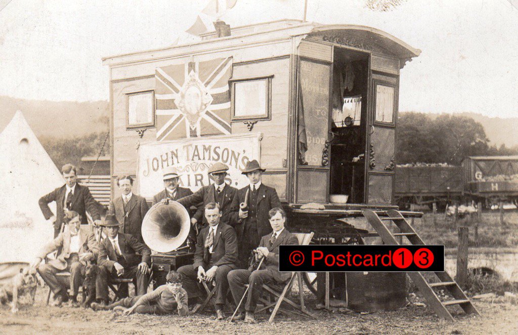 postcard13's tweet photo. John Tamson's Bairns caravan at Tayport Fife #Tayport #oldpostcard #oldcaravan #Fife https://t.co/AkEjgwUc0b